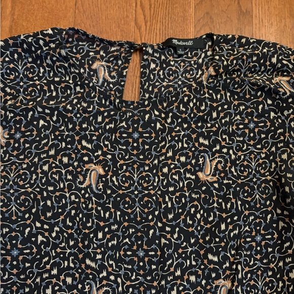 Madewell Silk Fiesta Paisley Bell-Sleeve Top. Size small - Picture 5 of 11